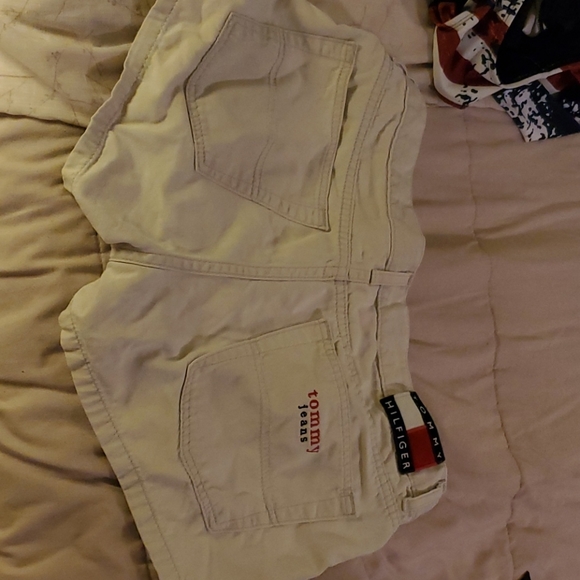 Tommy Hilfiger shorts - Picture 2 of 2